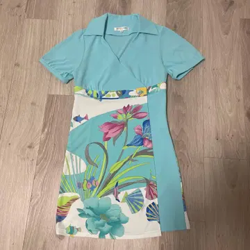 레오나르 스포츠 튜닉 스카이블루 38