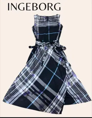 잉게보그 꽃무늬 체크 슬리브리스 롱 원피스 A라인