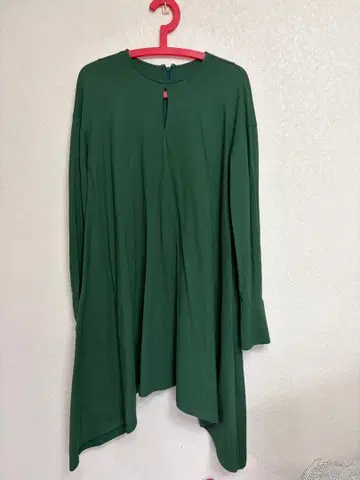 고급스러움이 느껴지는 멋진 PRIDE 원피스 40사이즈