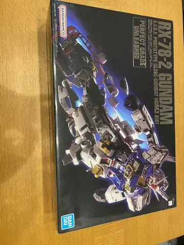 RX-78-2 건담 퍼펙트 그레이드 언리쉬드
