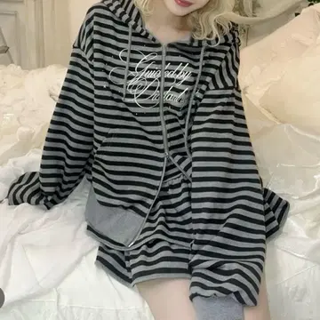 그래픽 ZIP 후드티 x 맨투맨 프릴 치마바지