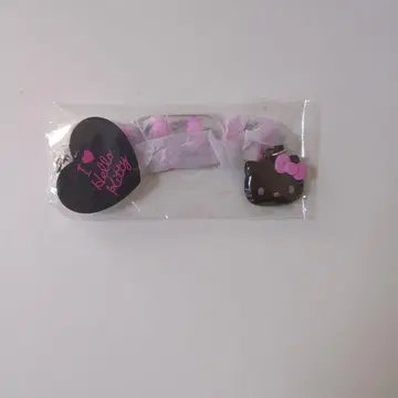 산리오 키티 시크릿 스트랩 블랙 x 핑크