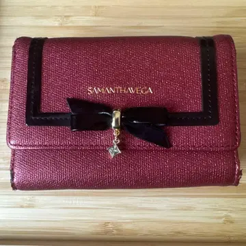 홀리데이 컬렉션 리본 모티브 접이식 지갑 사만사 베가 지갑 레드