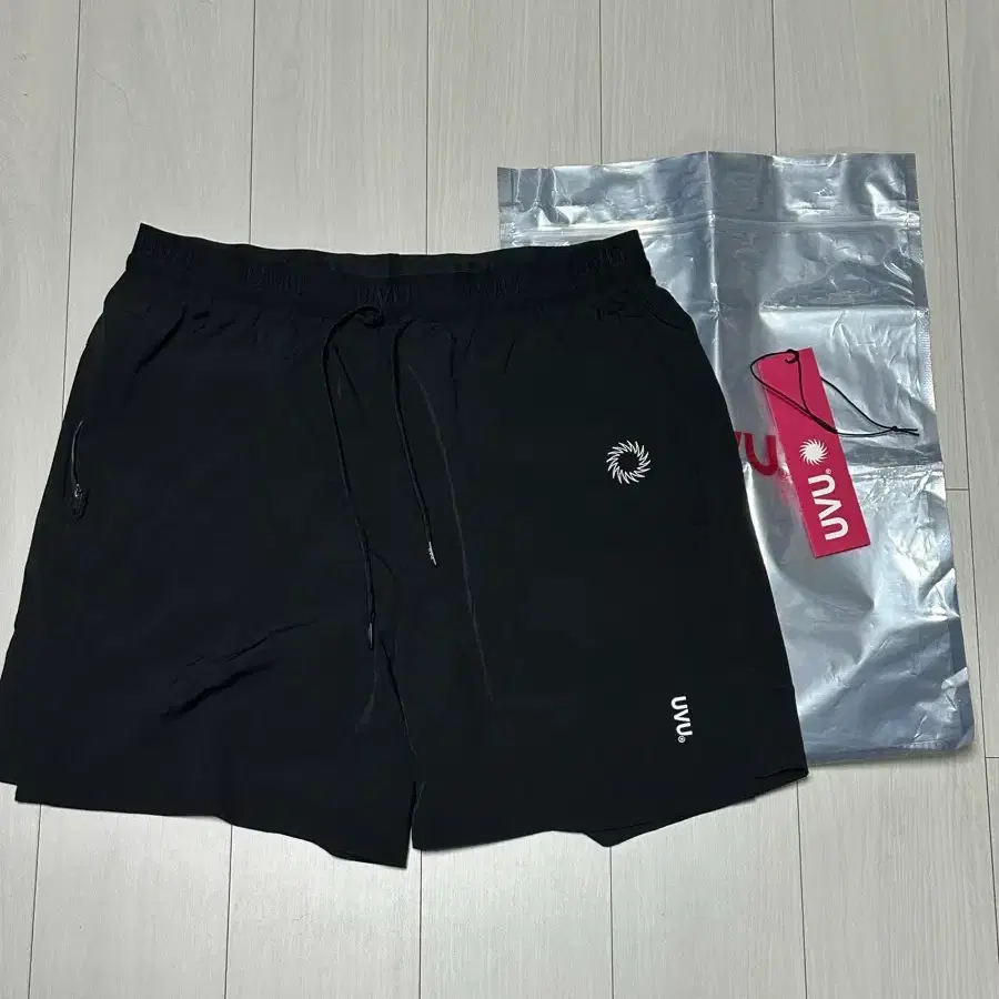 UVU Half Tight 2.0 Black on Bunjang Global Site.