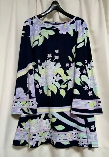 극미품 레오나르 튜닉 다크 네이비 넉넉한 40