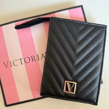 미사용 새상품 Victoria's Secret 여권 케이스 블랙 No.2