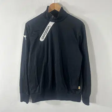 DIADORA 하프 지퍼 맨투맨 블랙 M 상당 스트릿 구제 의류