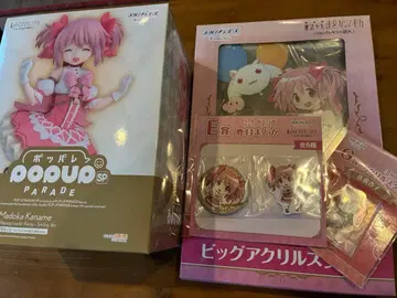 마도카 마기카 피규어와 아크릴 스탠드 세트