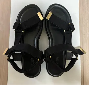 LE TALON 루탈론 통굽 스트랩 샌들 S 블랙 베이크루즈