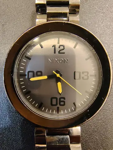 닉슨 손목시계 작동품