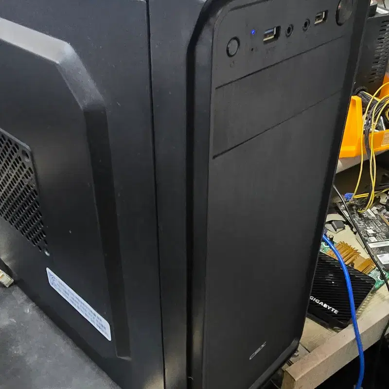 가벼운게임용 i5 7400 16gb gtx1050 컴퓨터판매