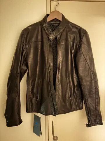 Dainese 블랙 가죽 자켓 택 포함 새상품 바이크