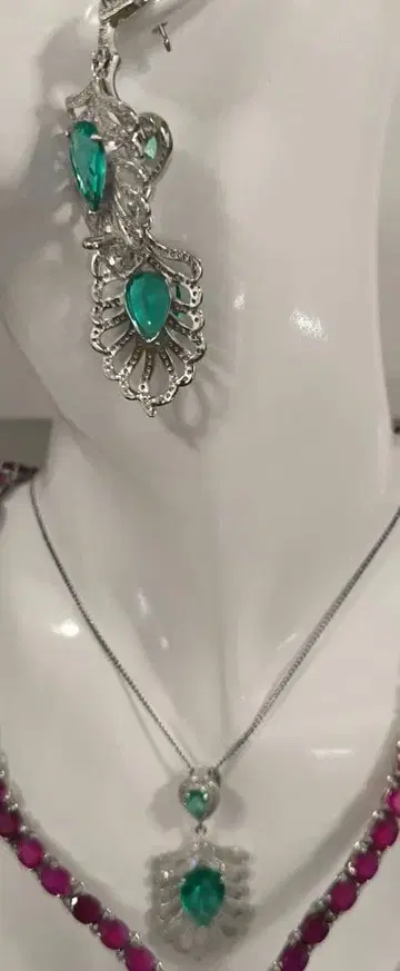 에메랄드 그린 목걸이와 귀찌 세트
