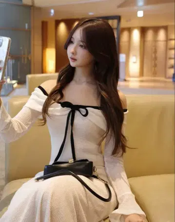 메쉬 와플 오프숄더 리본 원피스 HOLIDAY&HOLIDAY