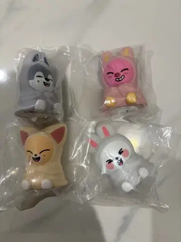 SKZOO 라이트 마스코트 4개 세트