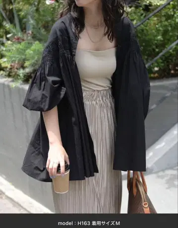 핀턱 플레어 블라우스 튜닉