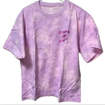 유니클로 UT 세일러문 T셔츠 L 사이즈 퍼플