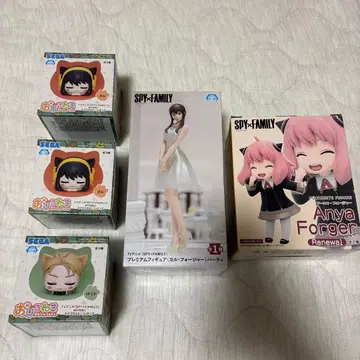 SPY x FAMILY 요르 로이드 아냐 피규어
