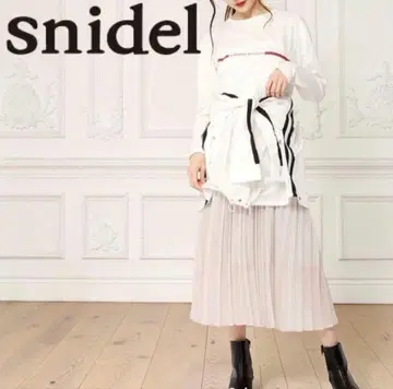 완판템 SNIDEL 스포티 플리츠 콤비 원피스 화이트 F