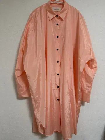 새상품급 AEWEN MATOPH 브라이트 빅 레귤러 카라 셔츠 완판템