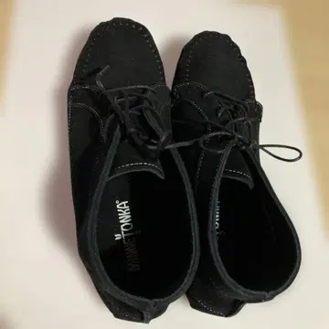 MINNETONKA 블랙 모카신