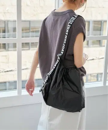 새상품! HOLIDAY 홀리데이 PACKABLE BAG