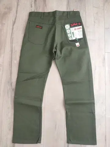 W33 L30 데드스탁 TUF-NUT 슬림 팬츠 테이퍼드 그린