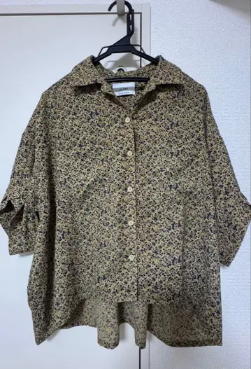 클라네 다나카 미나미 콜라보 꽃무늬 상의 사이즈 2