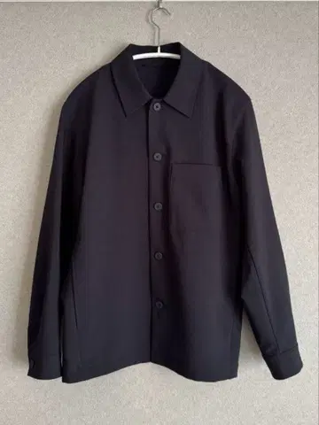 유니클로 감동 셔츠 자켓 울 라이크 S 사이즈