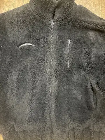 블랙 플리스 자켓 B 로고 포함 AVALANCHE