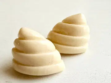 골동품 크림 아이보리 개성파 유니크 빈티지 귀찌