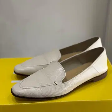 [새상품급] LE TALON 화이트 로퍼