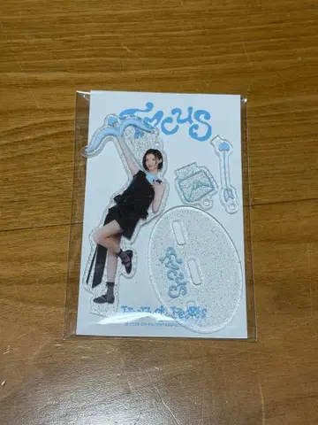 Hearts2Hearts 아크릴 스탠드 세트 지우 FOCUS MD