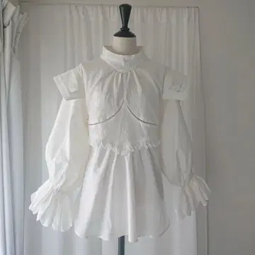 deco depuis 1985 스캘럽 쓰리 레이스 린넨 셔츠