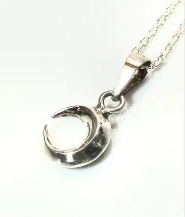 새상품 체인 실버 925 초승달형 목걸이 문 모티브