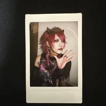 0.1g의 오산 미즈타 마리 폴라로이드