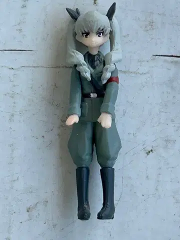 걸즈 앤 판처 1/35 페인팅 완성품 피규어 안치오 고등학교 안초비