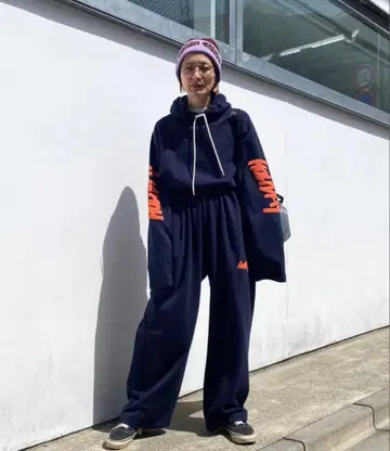 Holiday MINI SWEAT BAGGY PANTS 스웨트 팬츠