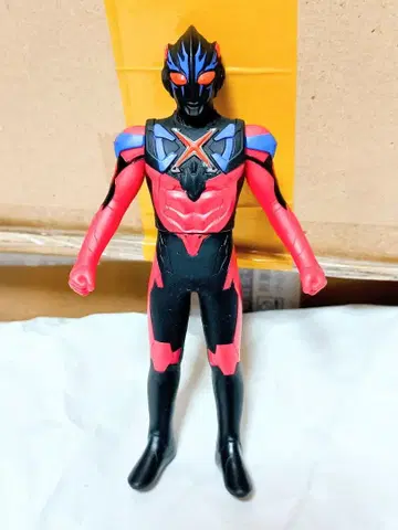 울트라맨 X 다크니스 14cm 소프트 비닐 피규어 절판 65