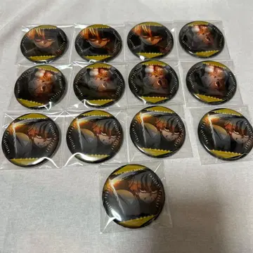 귀멸의 칼날 아가츠마 젠이츠 응시하는 눈빛 컬렉션 캔뱃지 B