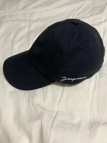 JACQUEMUS 블랙 야구 모자 58