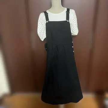 데님 오버롤 스커트 화이트 소매 레이스 T셔츠 M 사이즈