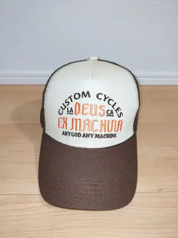 DEUS EX MACHINA 트래커 캡 아이보리/브라운