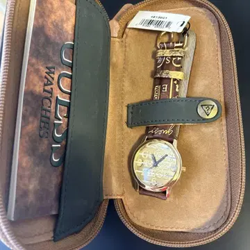 Guess 아날로그 시계 브라운 가죽