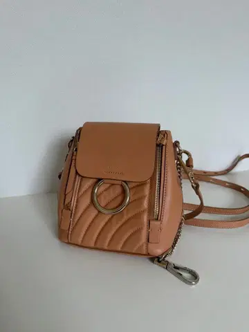 끌로에 베이지 퀼팅 숄더백 백팩 핸드백