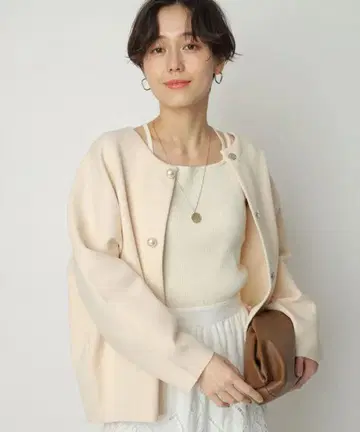 리랜드트루 펄 단추 코디 가디건 아이보리