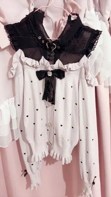 LIZ LISA 하트 무늬 프릴 긴팔 상의