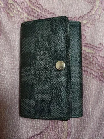 다미에 패턴 이단 접이식 키케이스