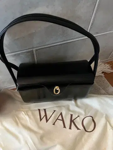 WAKO 블랙 핸드백