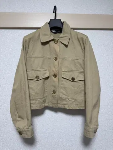 ZARA 베이지 크롭 자켓